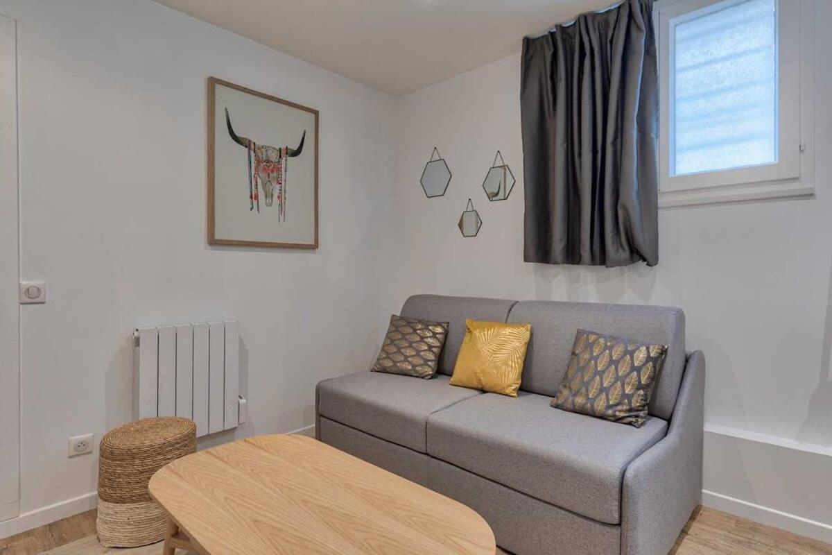 By Buttes Chaumont Park Parisian Freshness 12 Appartement Paris